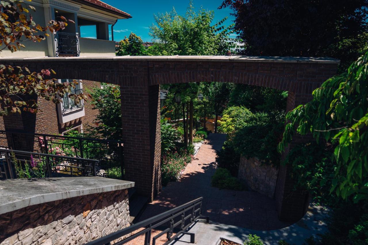 Erla Boutique 4* Эгер